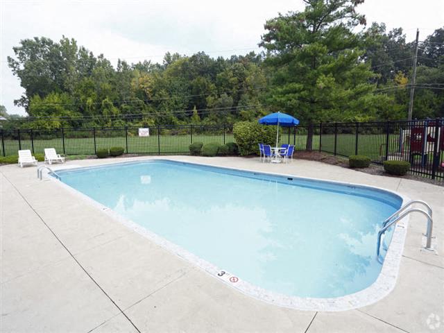 http://cdn.rentcafe.com/dmslivecafe/3/728553/MI _Monroe_OakForestTownhomesApartments_p0735442_3_03_1_PhotoGalleryNew.jpg